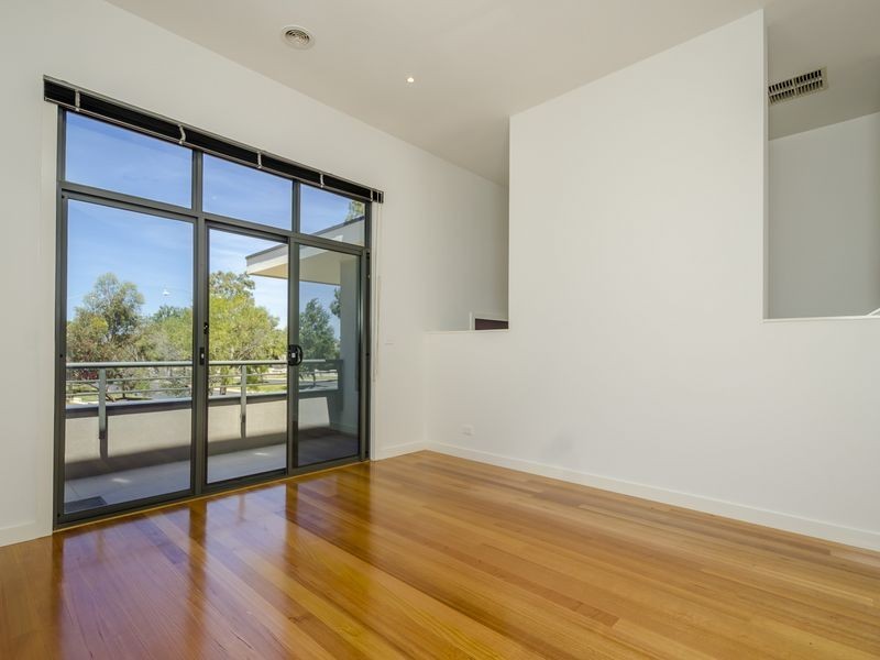 1/7 Beachcomber Place, Sanctuary Lakes VIC 3030