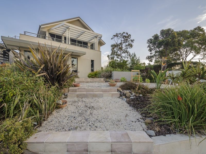 1/7 Beachcomber Place, Sanctuary Lakes VIC 3030