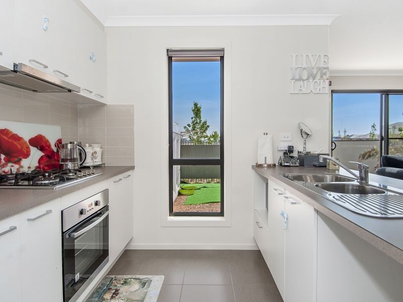 19 Chapel Street, Point Cook VIC 3030