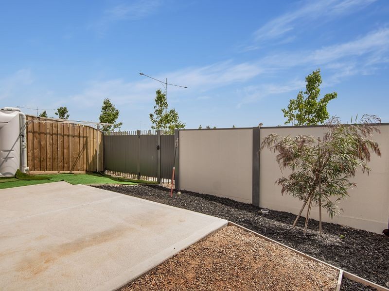 19 Chapel Street, Point Cook VIC 3030