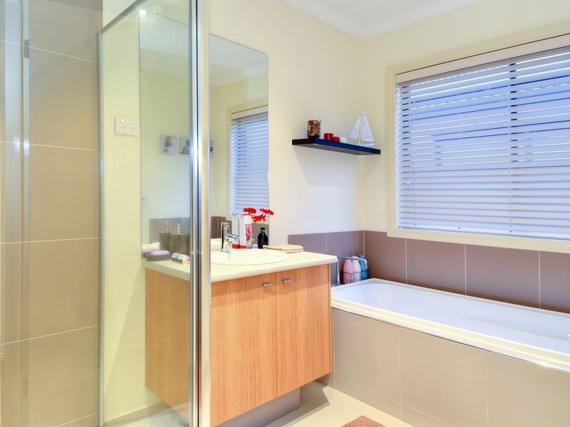 9 Wylie Way, Point Cook VIC 3030