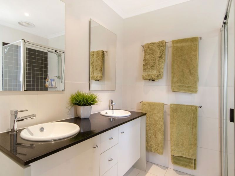 6 Parkwood Terrace, Point Cook VIC 3030