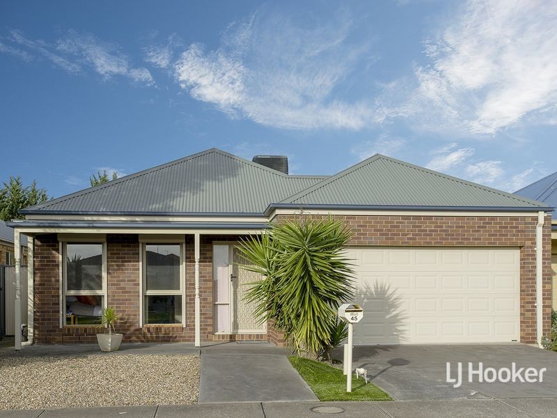 45 Hollington Crescent, Point Cook VIC 3030
