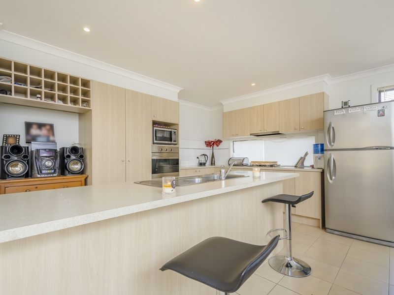 7 Bentley Drive, Deer Park VIC 3023