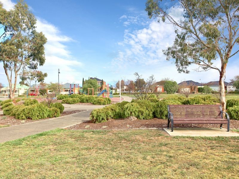 73 Neptune Drive, Point Cook VIC 3030