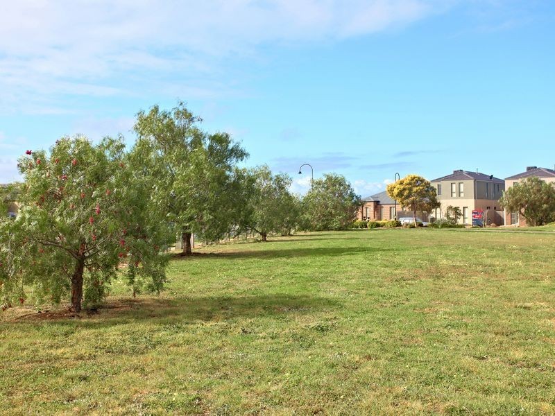 73 Neptune Drive, Point Cook VIC 3030