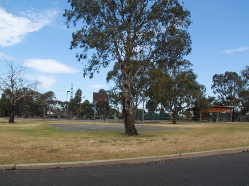 22 Nolan Avenue, Brooklyn VIC 3012