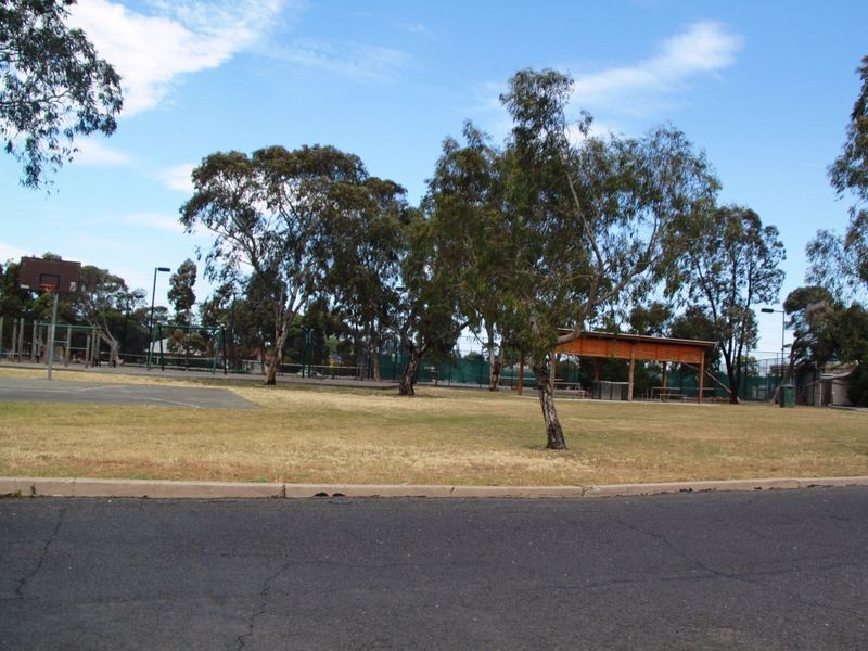 22 Nolan Avenue, Brooklyn VIC 3012