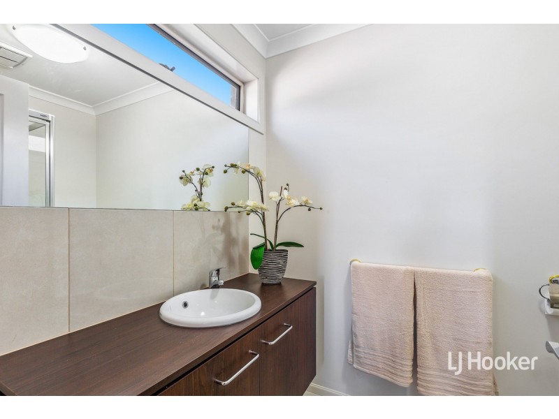 4 Sandy Avenue, Point Cook VIC 3030