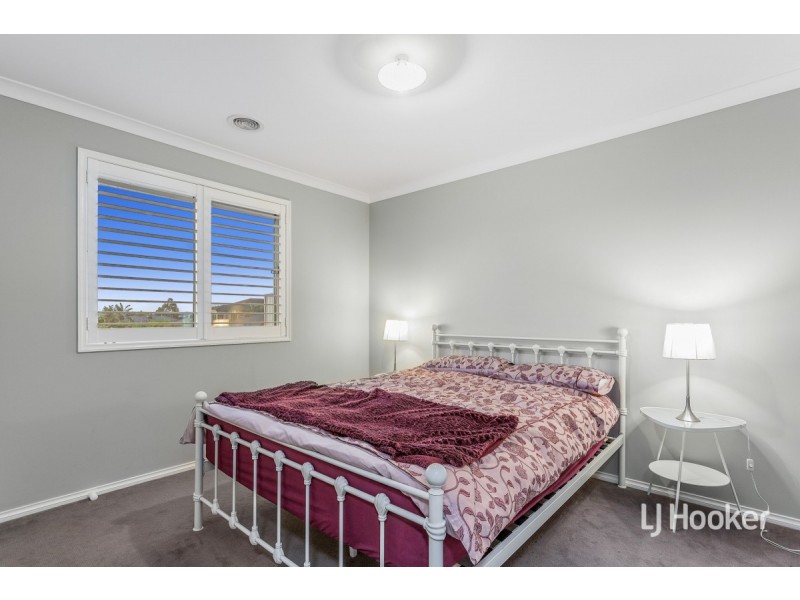 14 Violet Way, Point Cook VIC 3030