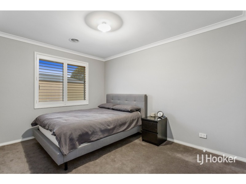 14 Violet Way, Point Cook VIC 3030