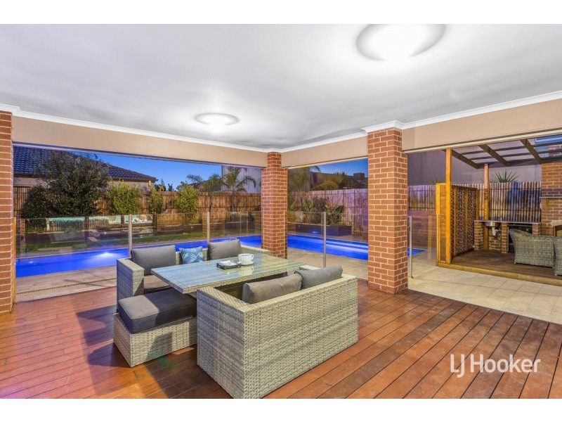 14 Violet Way, Point Cook VIC 3030