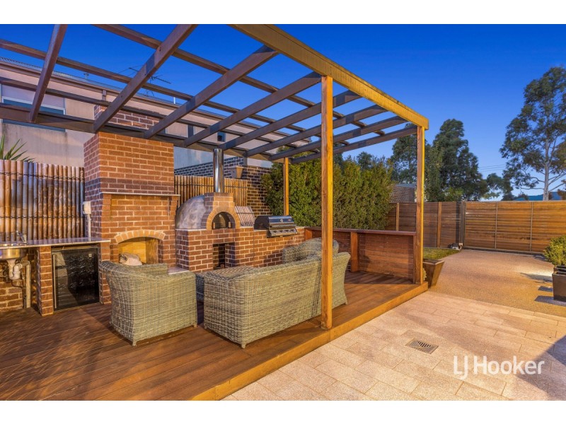 14 Violet Way, Point Cook VIC 3030