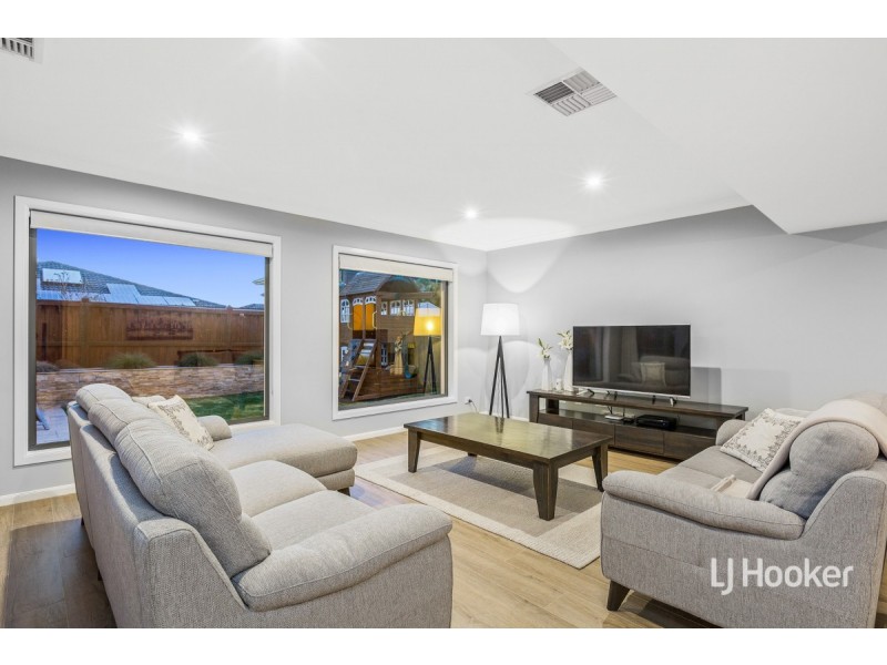 274 Saltwater Promenade, Point Cook VIC 3030