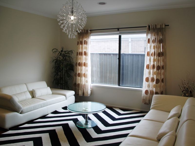 2 Mowbray Drive, Point Cook VIC 3030