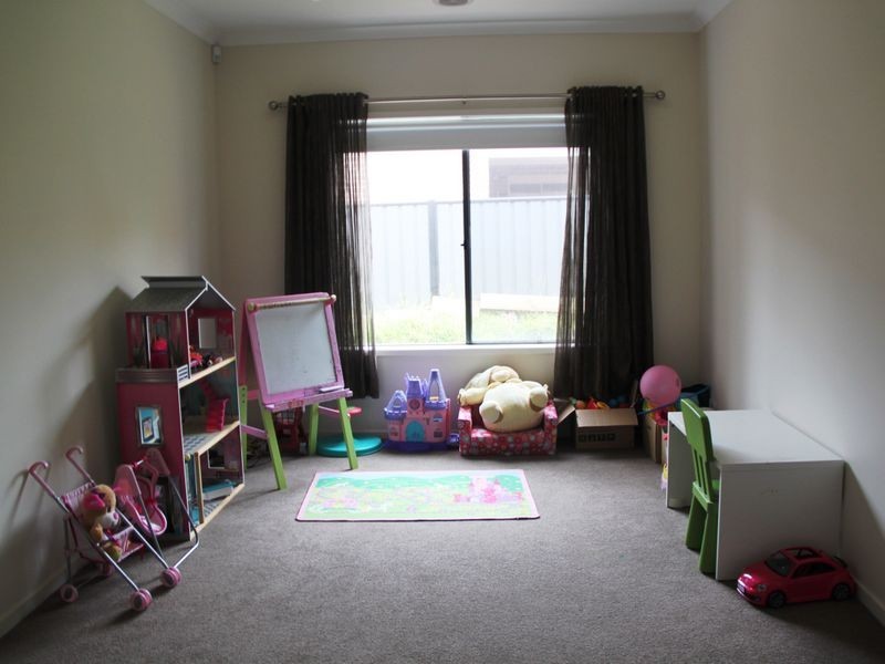 2 Mowbray Drive, Point Cook VIC 3030
