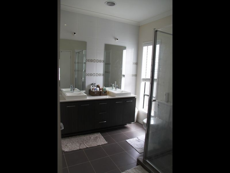 2 Mowbray Drive, Point Cook VIC 3030