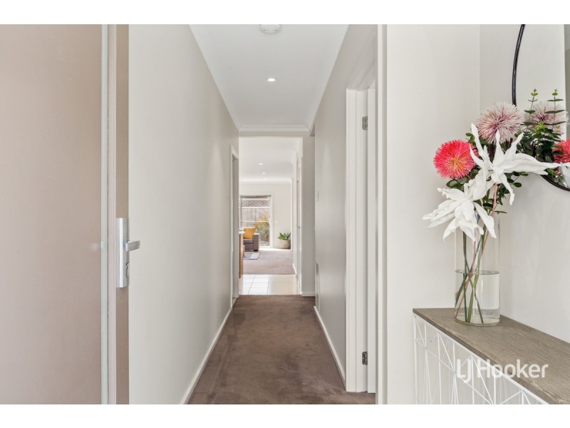 9 Walgett Street, Point Cook VIC 3030