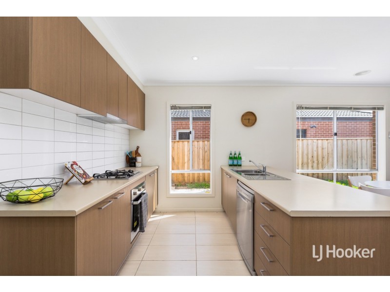 9 Walgett Street, Point Cook VIC 3030