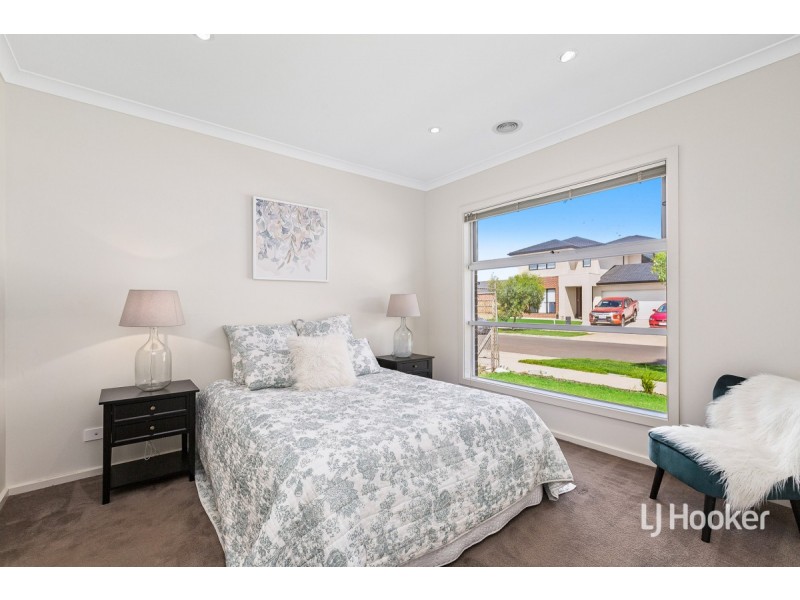 9 Walgett Street, Point Cook VIC 3030