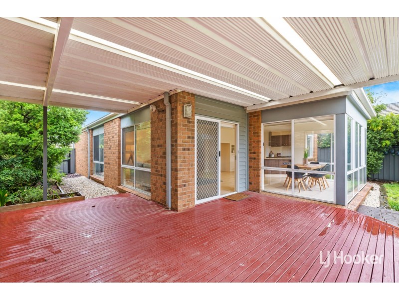 24 Astley Crescent, Point Cook VIC 3030