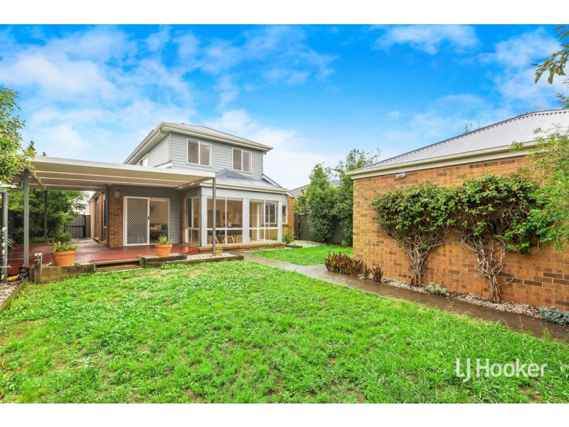 24 Astley Crescent, Point Cook VIC 3030