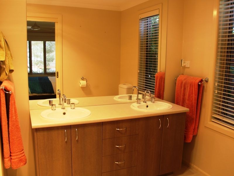 37 Peppertree Drive, Point Cook VIC 3030