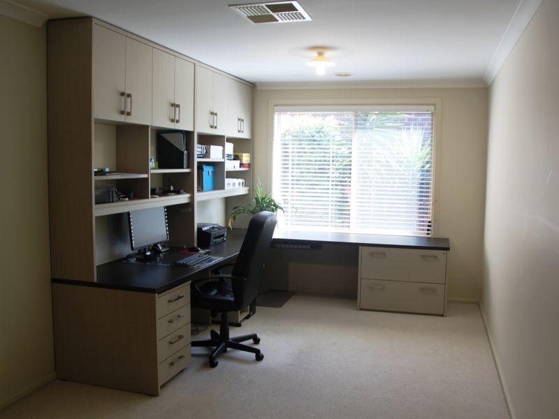 37 Peppertree Drive, Point Cook VIC 3030