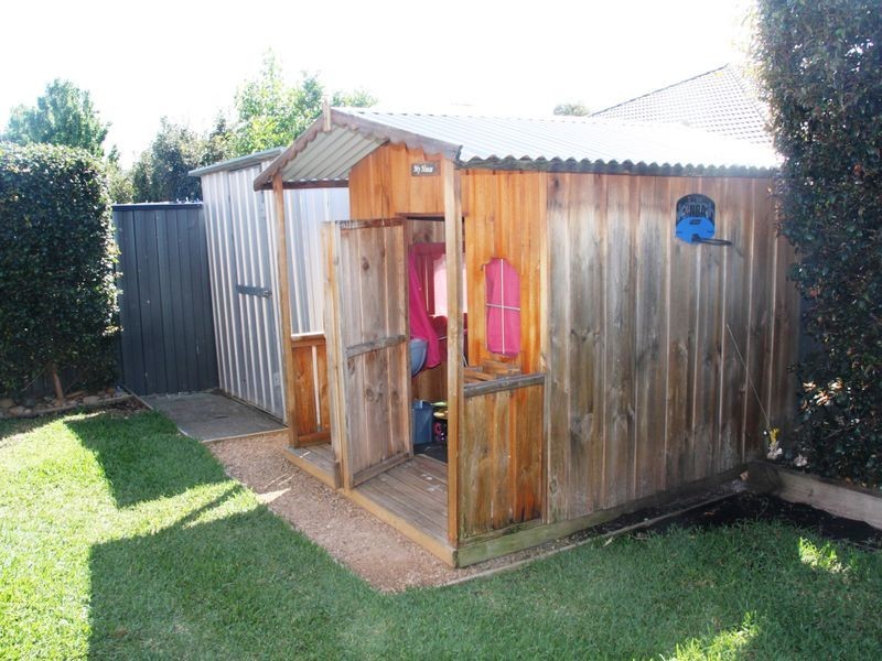 37 Peppertree Drive, Point Cook VIC 3030