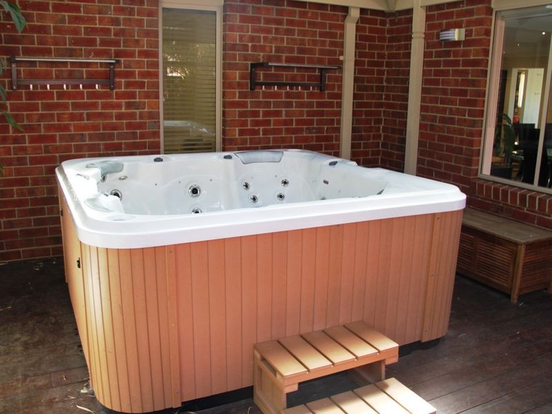 37 Peppertree Drive, Point Cook VIC 3030