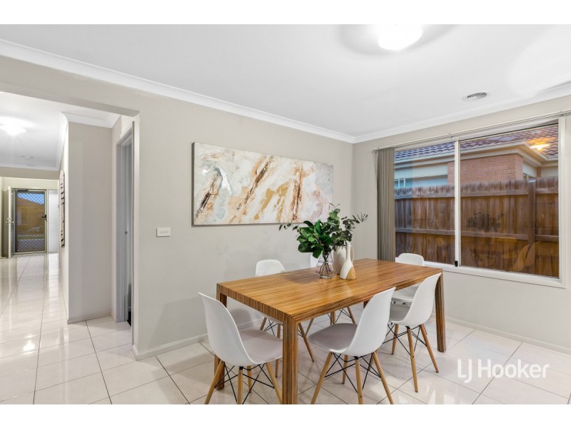 10 Landing Place, Point Cook VIC 3030