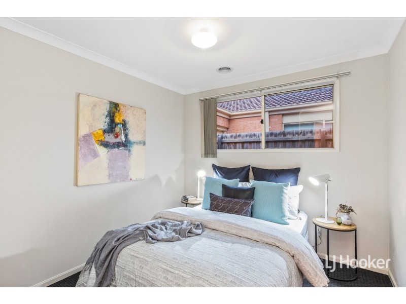 10 Landing Place, Point Cook VIC 3030