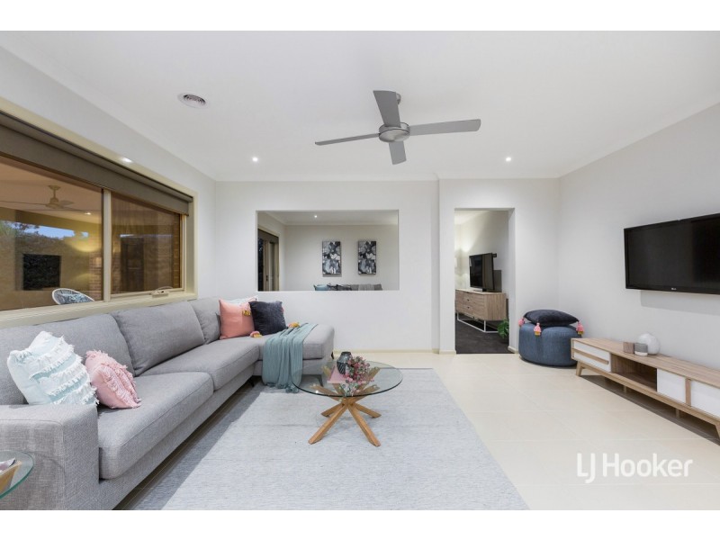 24 Marshall Terrace, Point Cook VIC 3030