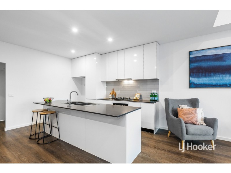 53 Aquatic Drive, Werribee South VIC 3030