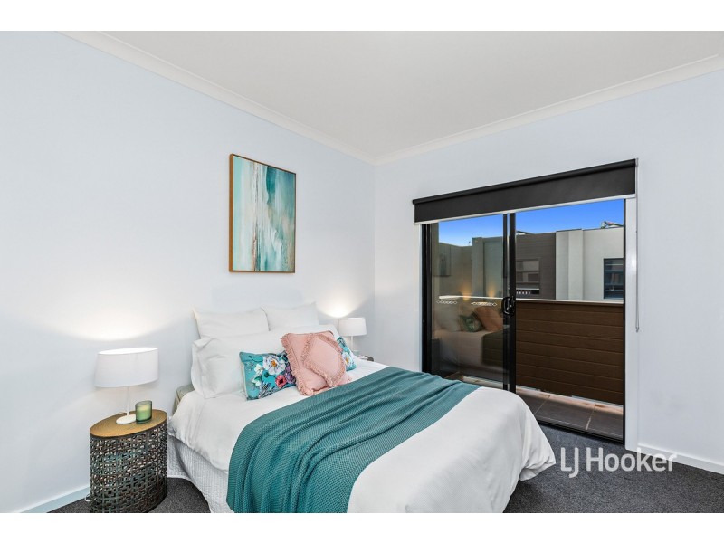 53 Aquatic Drive, Werribee South VIC 3030