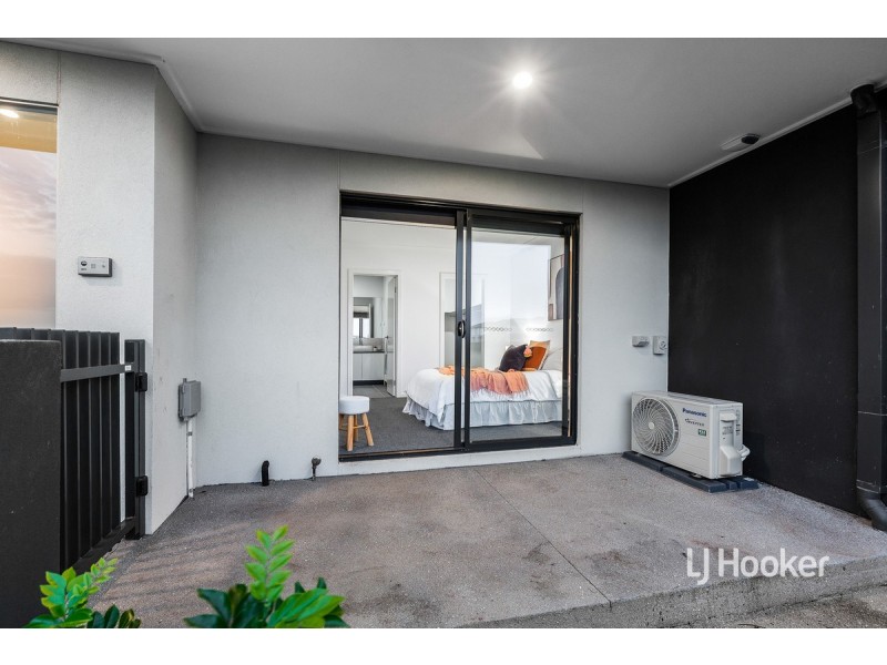 53 Aquatic Drive, Werribee South VIC 3030