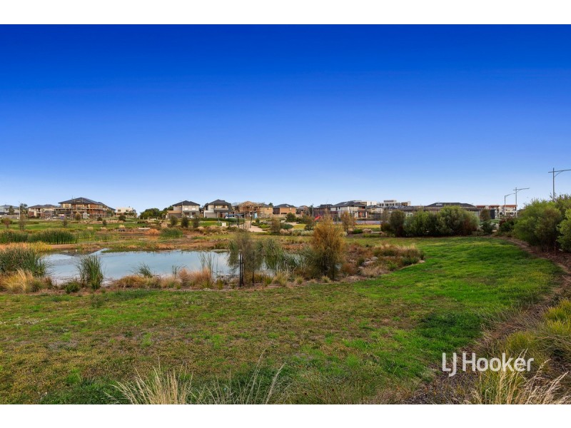 53 Aquatic Drive, Werribee South VIC 3030