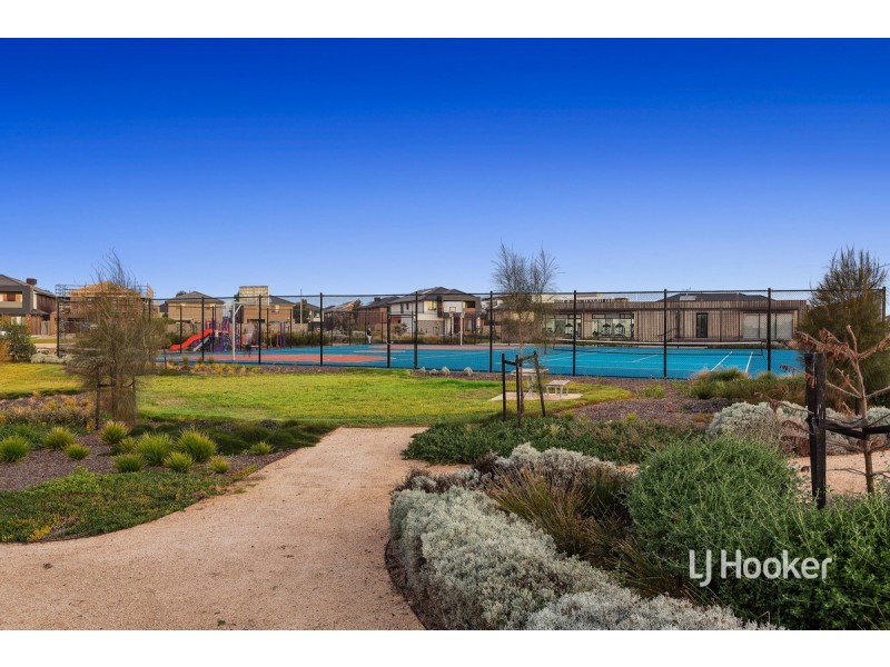 53 Aquatic Drive, Werribee South VIC 3030