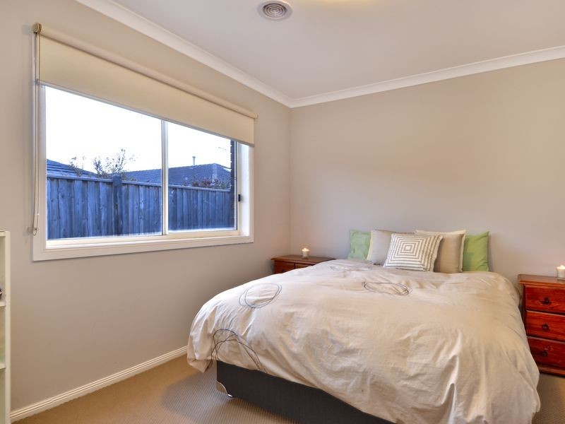 9 Grandiflora Grove, Point Cook VIC 3030