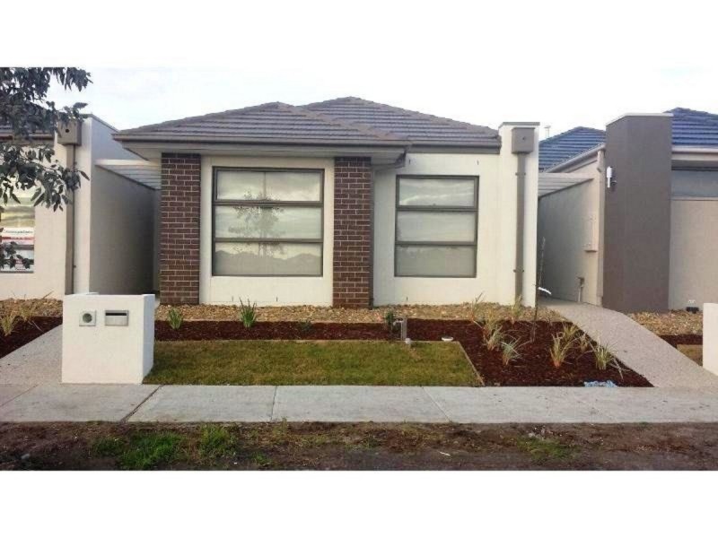 19 Chessington Drive, Williams Landing VIC 3027