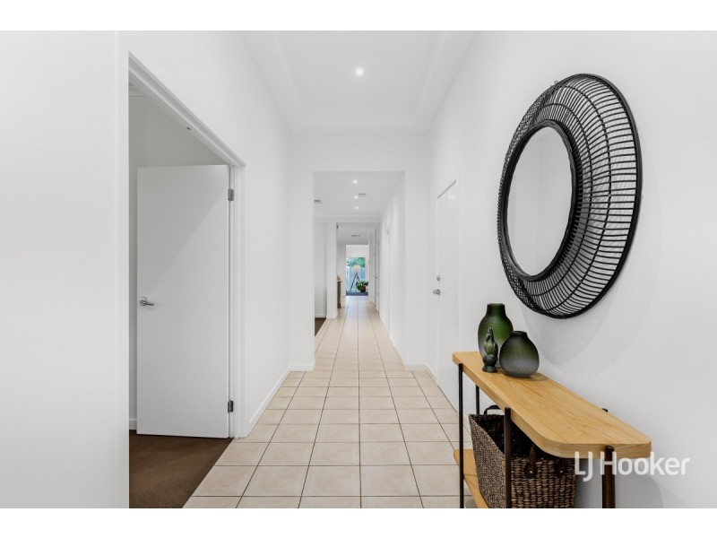 1 Central Park Avenue, Point Cook VIC 3030