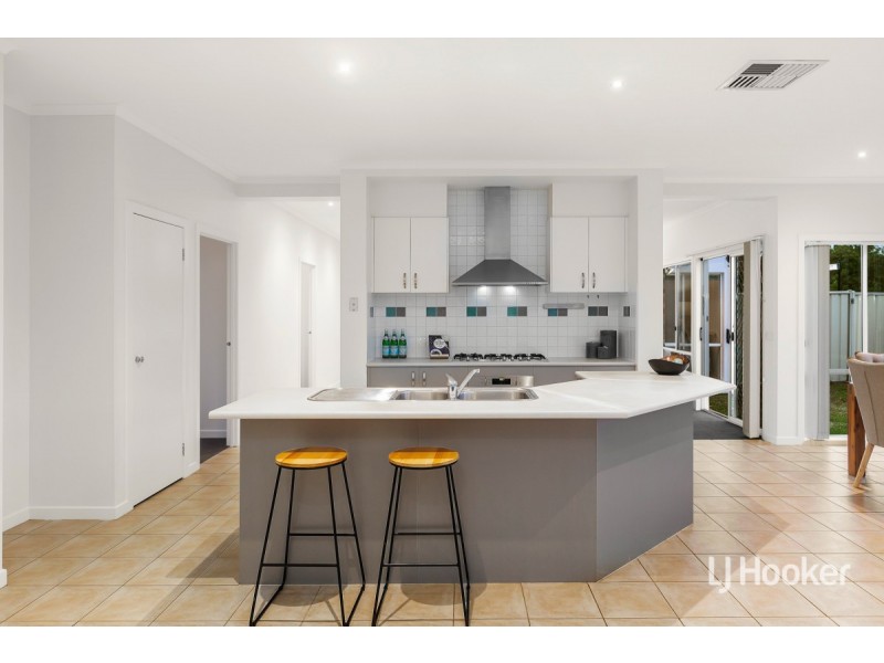 1 Central Park Avenue, Point Cook VIC 3030