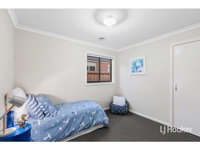 22 Taworri Crescent, Werribee VIC 3030