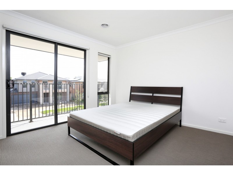 87 Evesham Drive, Point Cook VIC 3030