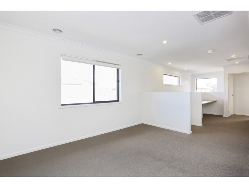 87 Evesham Drive, Point Cook VIC 3030