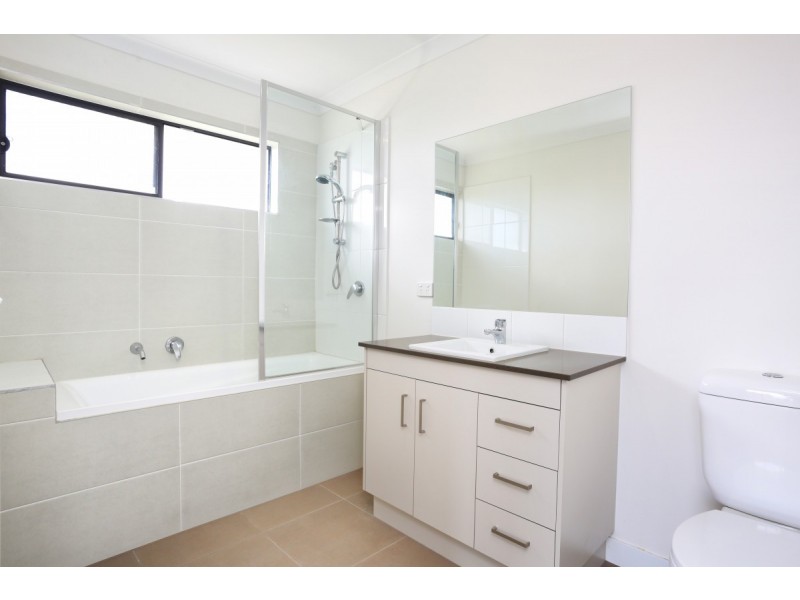 87 Evesham Drive, Point Cook VIC 3030