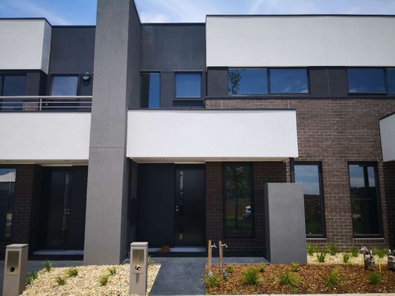 82 Flatbush Avenue, Point Cook VIC 3030