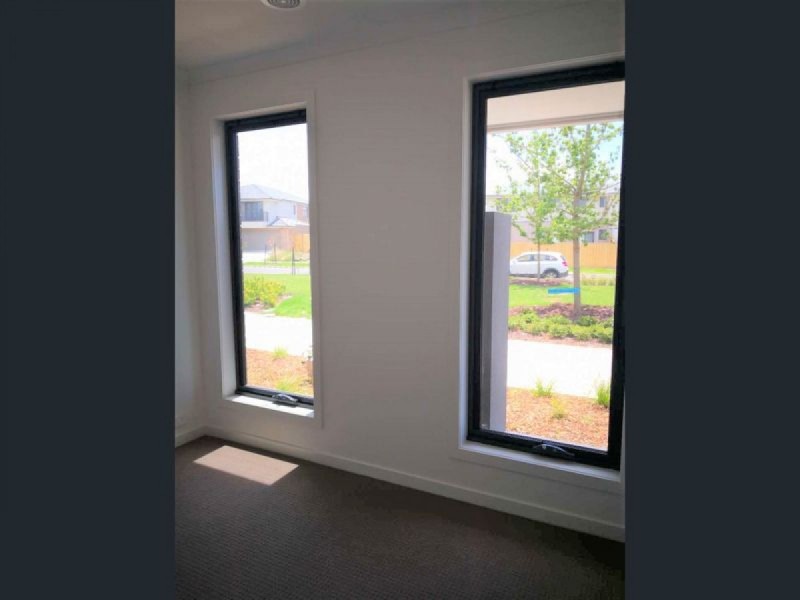 82 Flatbush Avenue, Point Cook VIC 3030