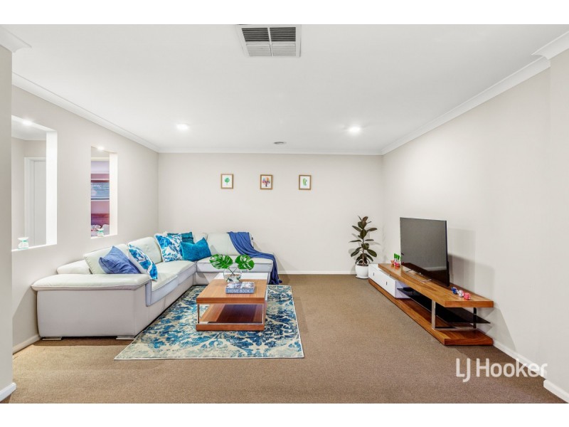 32 Teatree Terrace, Point Cook VIC 3030