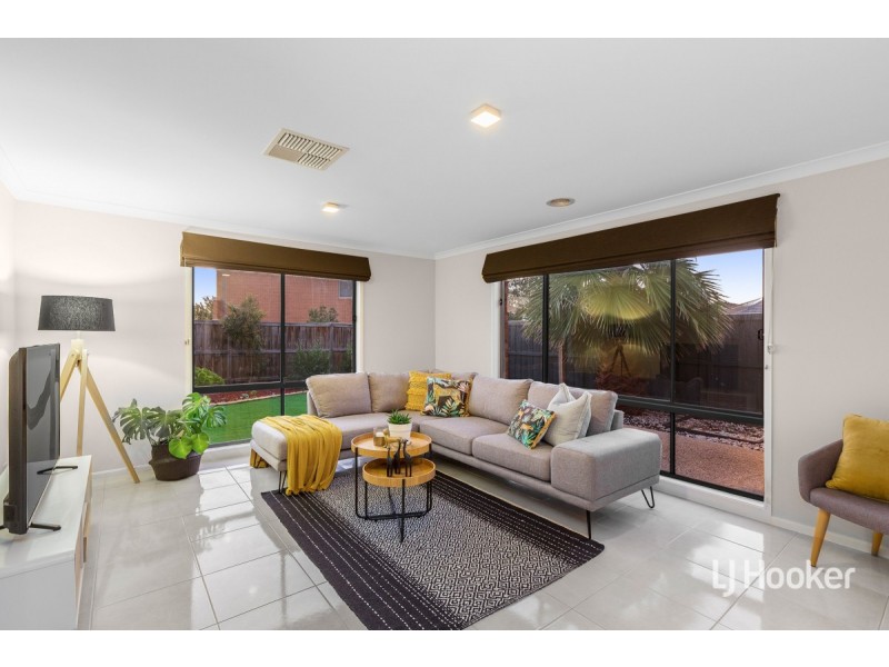 32 Teatree Terrace, Point Cook VIC 3030